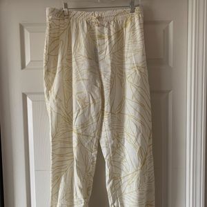 SigZane cuffed linen pants.